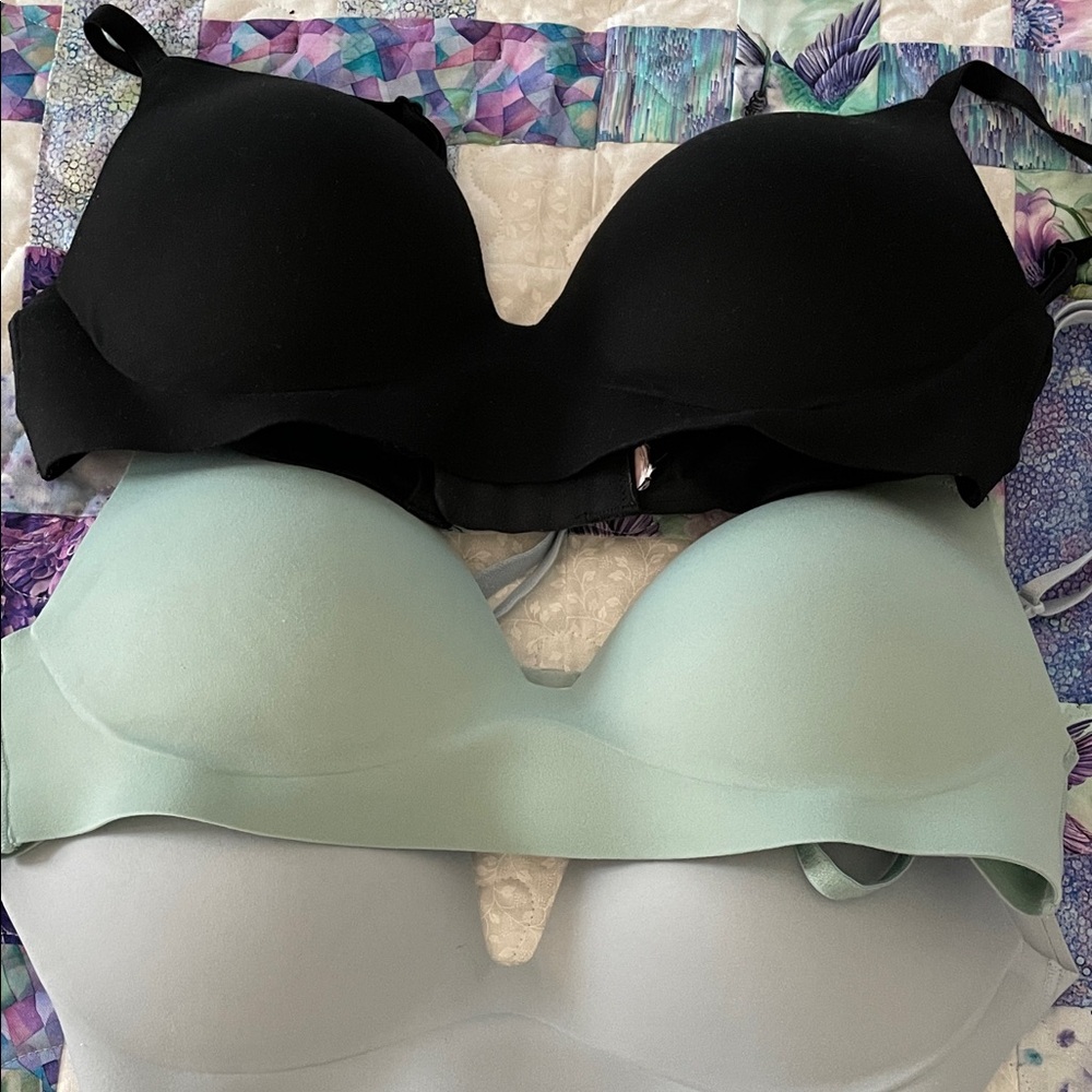 Victoria's Secret Seamless Bra Trio - Black, Mint, Light Gray